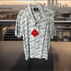 LR Scoop mint green/black “Savage” casual button-down men’s size small shirt.